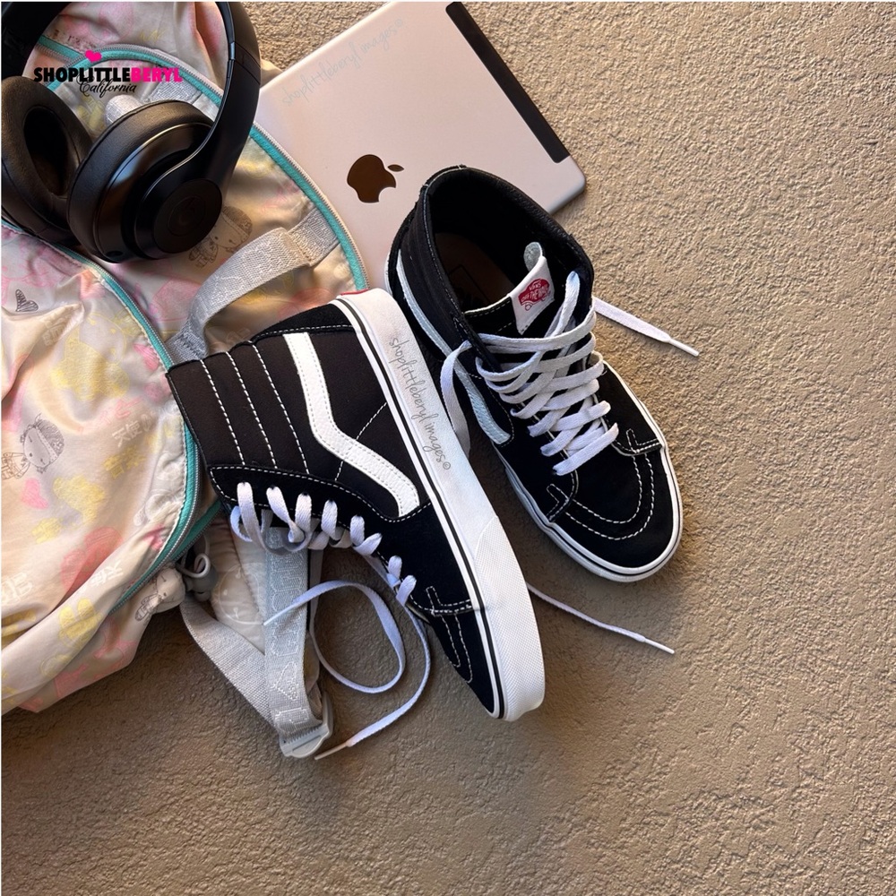 VANS Sk8-Hi Top, Black & White Skate Shoes, Women Size 7